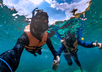 Snorkeling en lancha por BAHIA INGLESA
